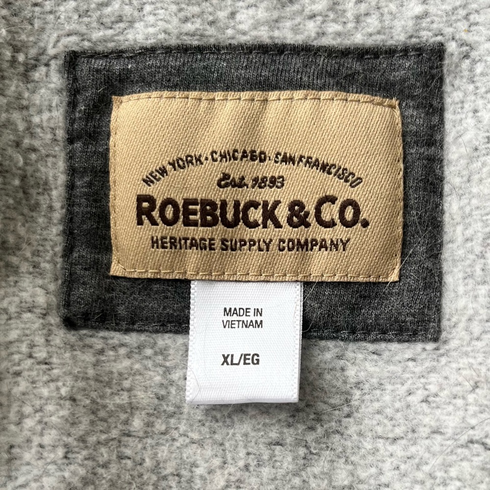 Roebuck & Co Zip hoodie
